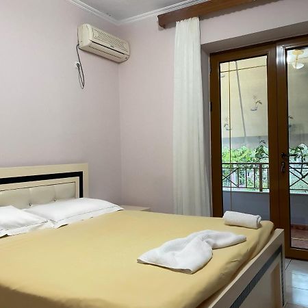 Vila 181 Sarandë Esterno foto