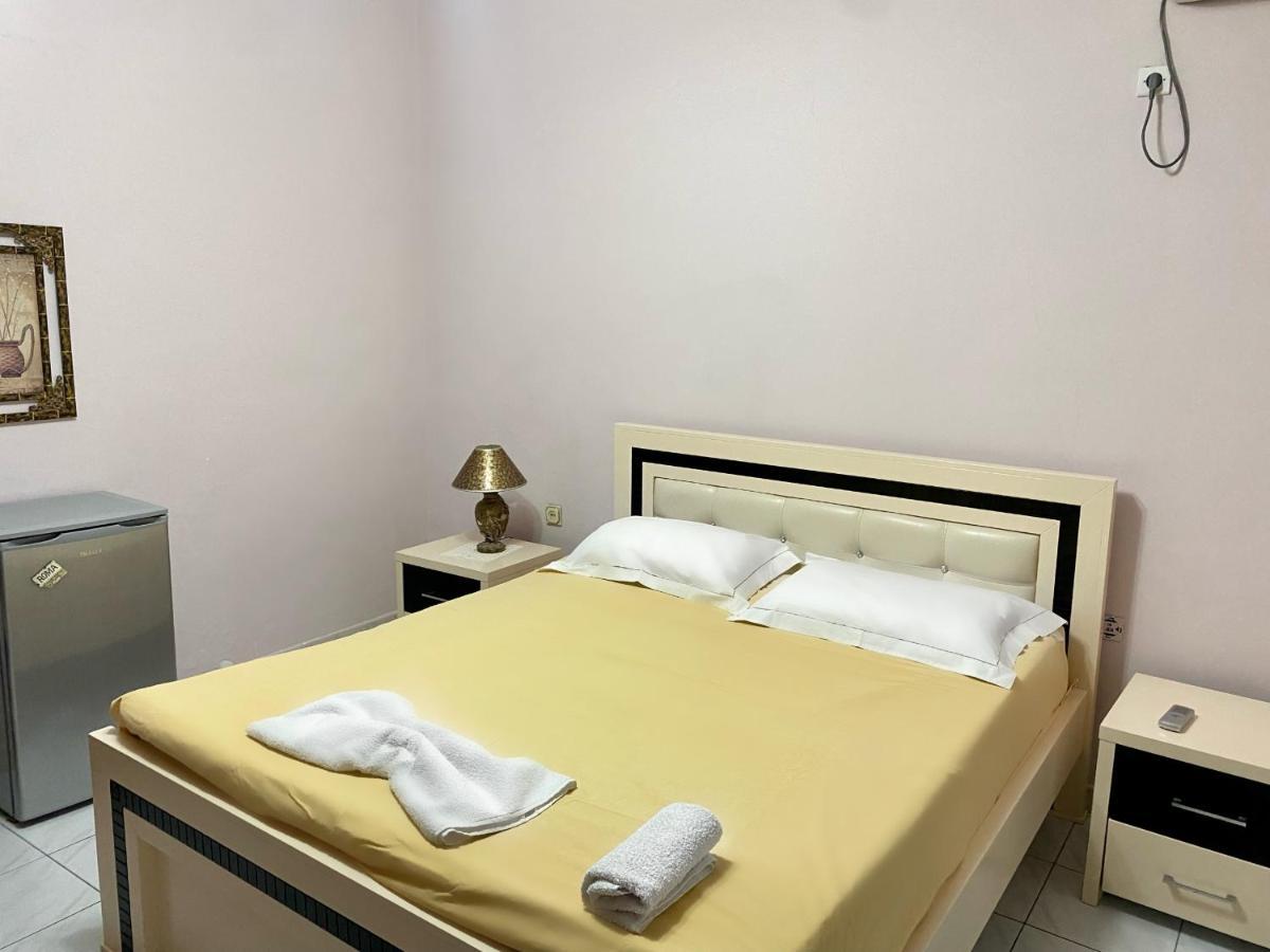Vila 181 Sarandë Esterno foto