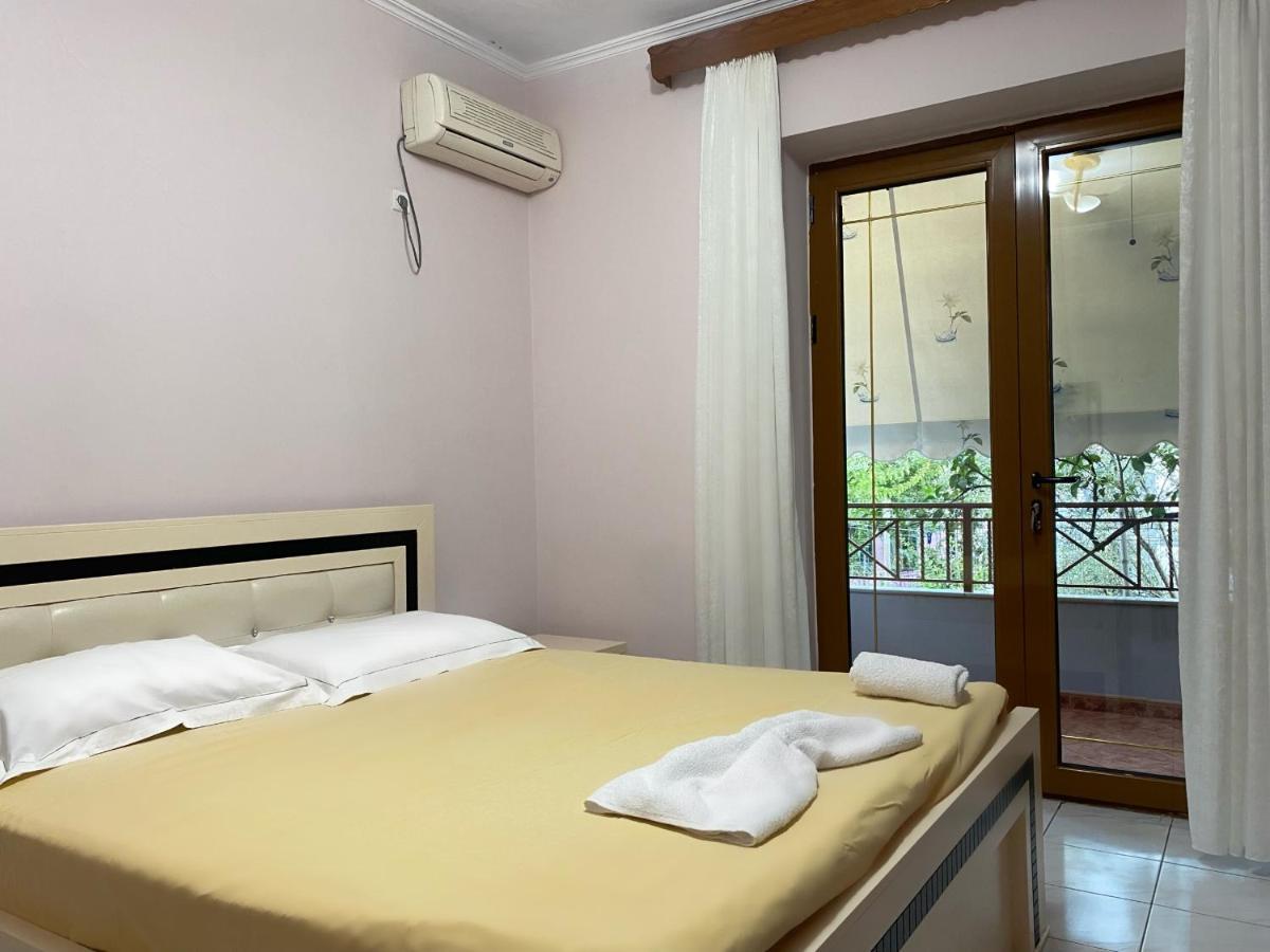 Vila 181 Sarandë Esterno foto